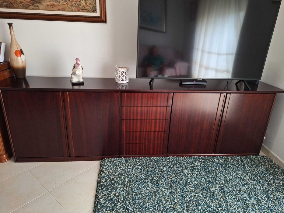 móveis de sala cadeirão e mesa de centro