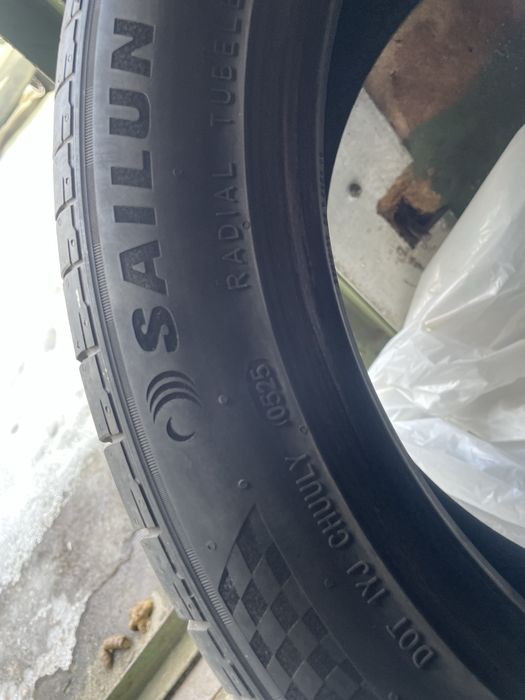 Продам резину sailun 215,50r17