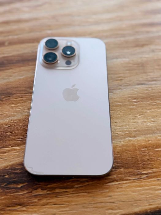 Iphone 16 pro dourado