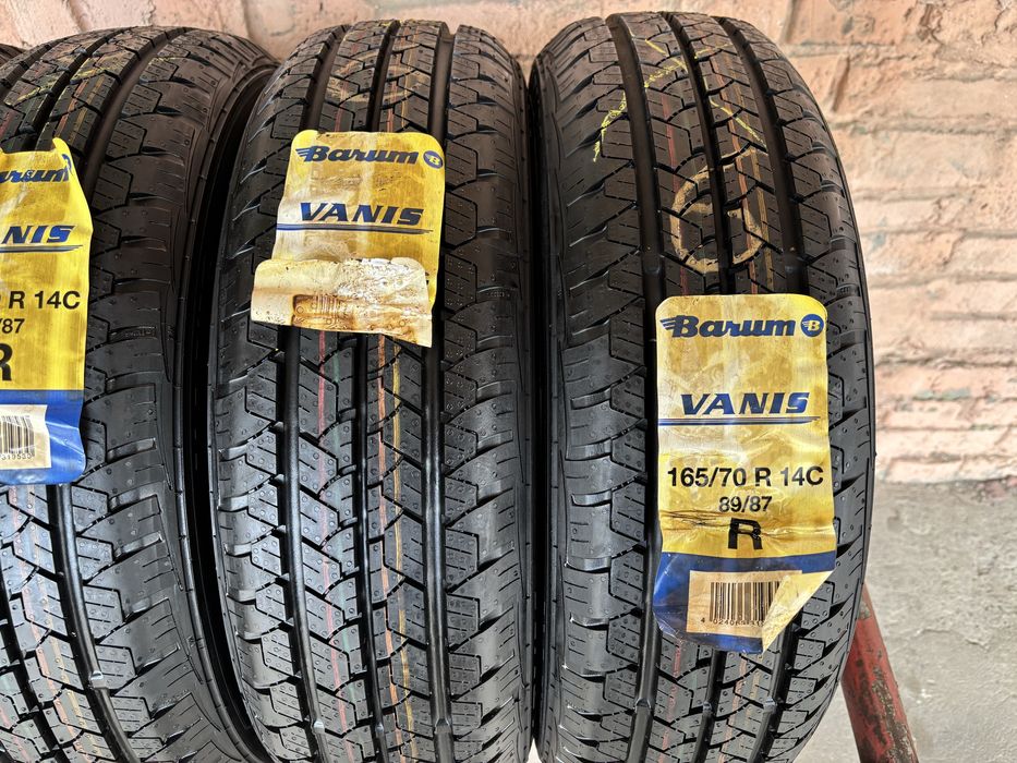 Комплект НОВИХ літніх шин 165/70R14c Barum