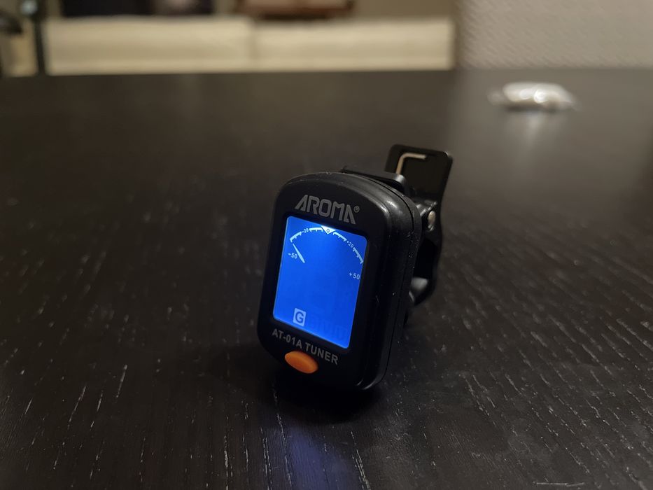 Digital Guitar Tuner64739398504833121