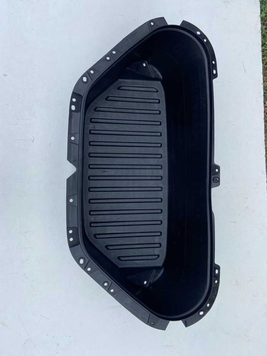Багажник передній пластиковий (2021+) Tesla Model S