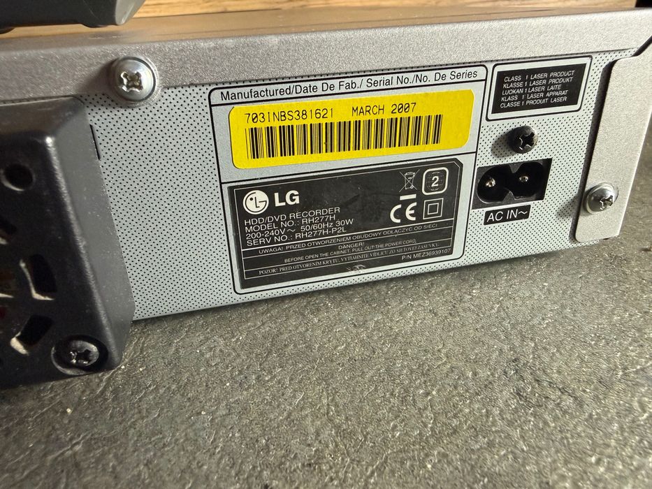 Nagrywarka LG RH277H z dyskiem 160GB i pilotem
