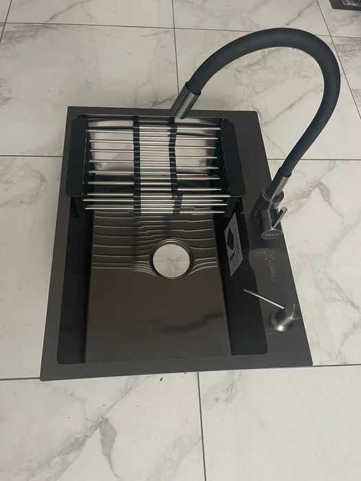 Мийка кухонна Luminex 6045 см чорна та гнучкий змішувач Kraft.