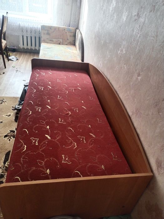 Кровать підросткова