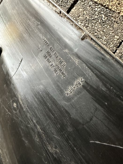 Dolot plastik obudowa przepustbicy audi a6 c4 2.8 v6 AAH