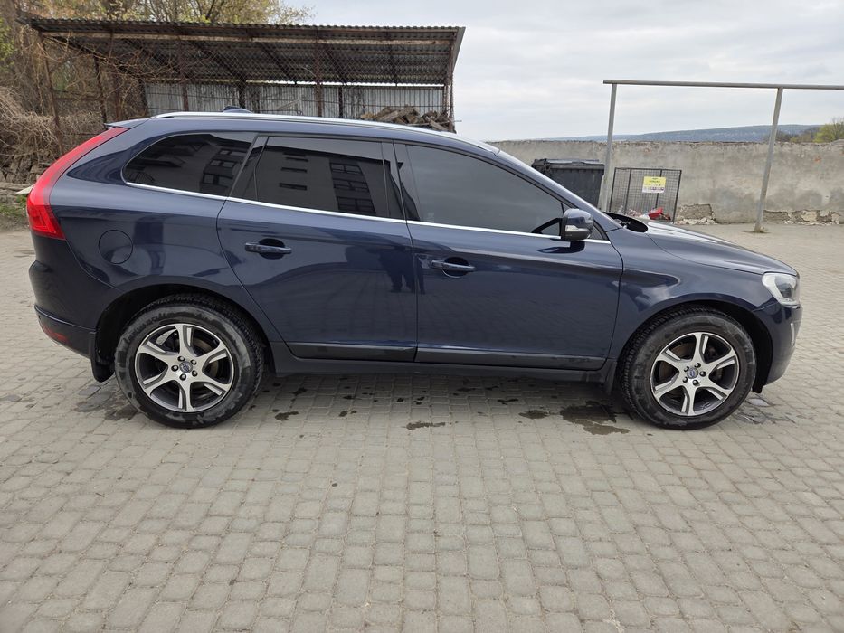 Volvo XC60 продаж