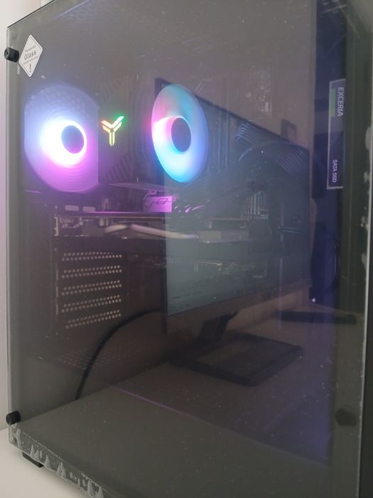 Vendo PC  Asus Antec ellite com leds novo , ler discrição