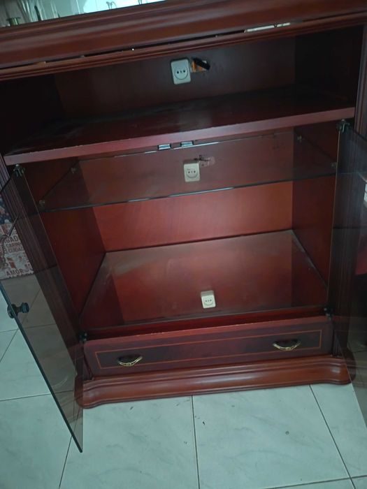 Móvel para tv em mogno