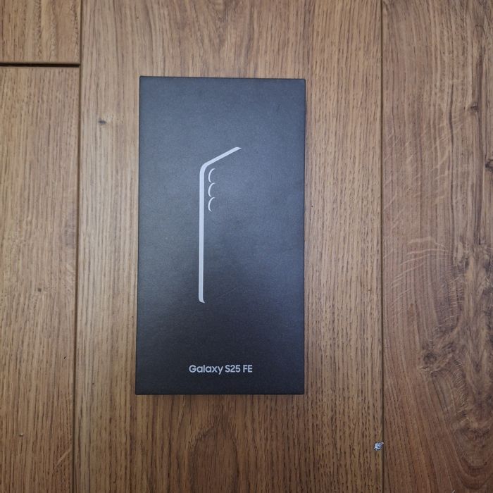 Samsung Galaxy S25 FE + etui