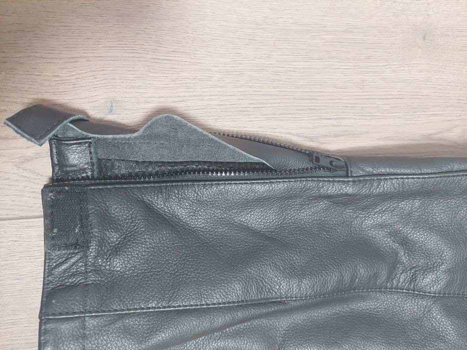 Продам байкерські шкіряні штани