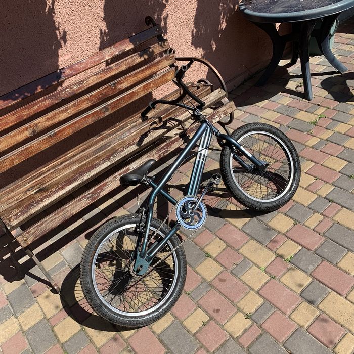 продаю велосипед BMX crosser