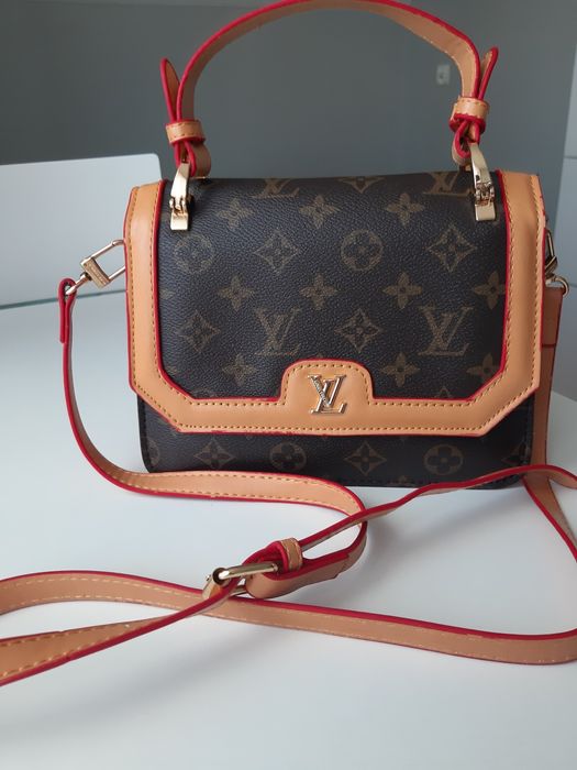 Torebka listonoszka nie mieszcząca A4