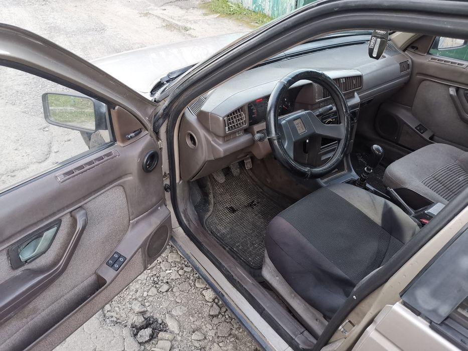 Продам автомобіль пежо 405