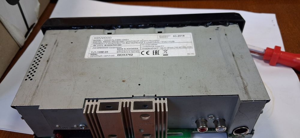 Автомагнітола kenwood kmm-104