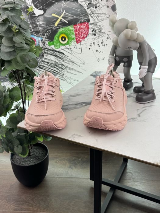 Кросівки Hoka Bondi SR 38.5 розмір Е15465