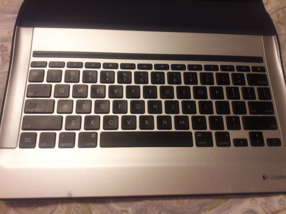Teclado Logitech para Ipad Pro ( 12 polegadas )