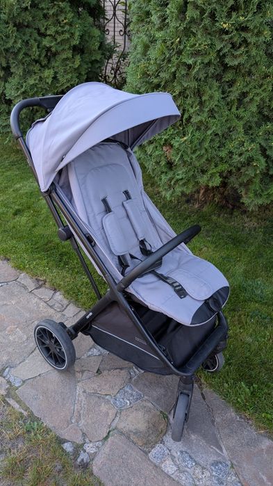 Прогулянкова коляска Carrello nero+ подарунок