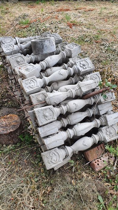 Балясини бетонні