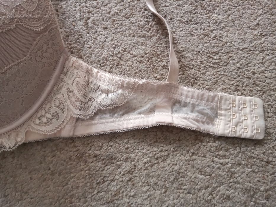 Biustonosz 85C beżowy