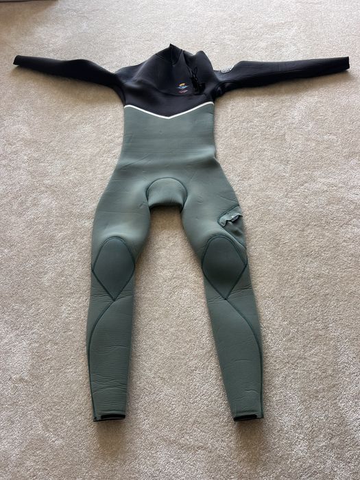 Fato Surf Rip Curl EBomb 4/3_ Tamanho S