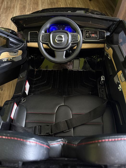 volvo xc90 na akumulator