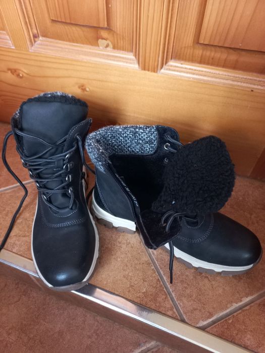 Теплі черевички.