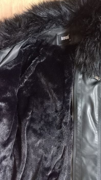 Blusão em pele sintética preto