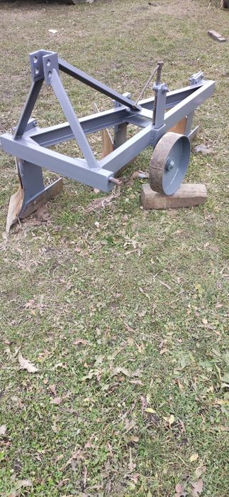 Продам плуг 3 на 30