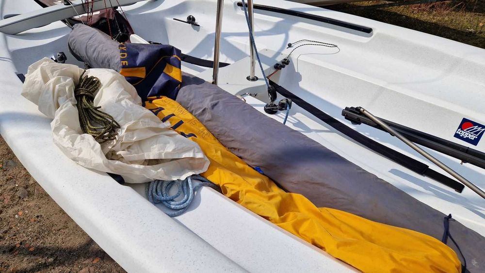 Łódź żaglowa żaglówka Topper Xenon 4,5m + wózek slipowy (1)