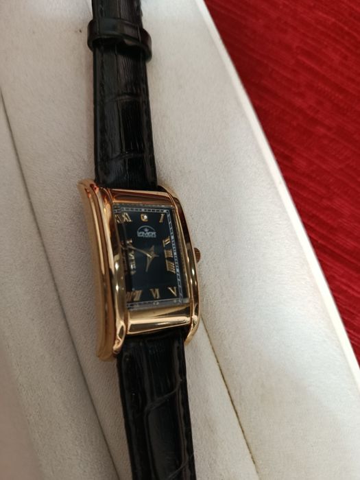 Позолоченные наручные Lavier