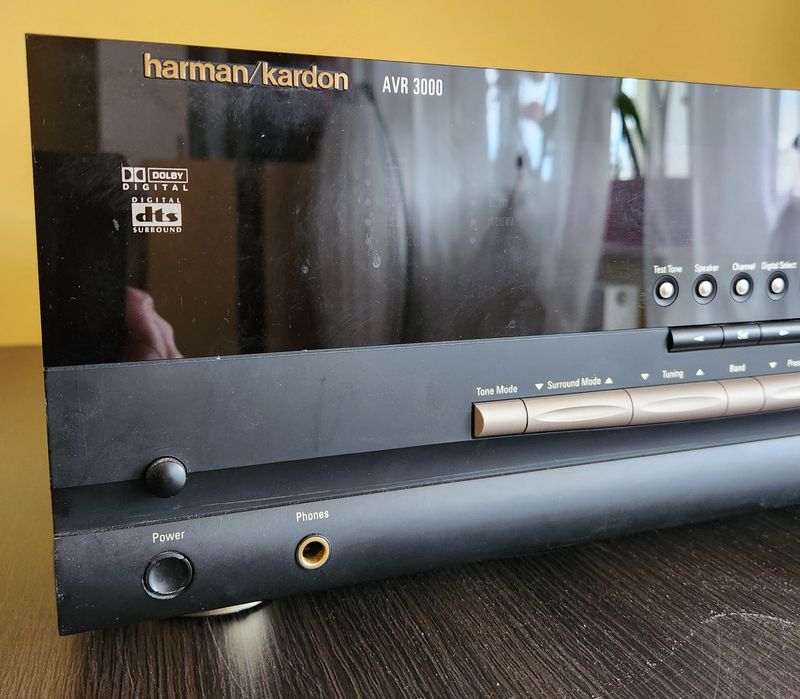 Harman/Kardon AVR 3000 amplituner
