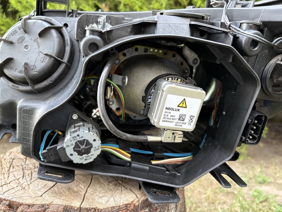 BMW E60 Bi-Xenon Nieskrętny Komplet Lamp Przód Oryginał EU