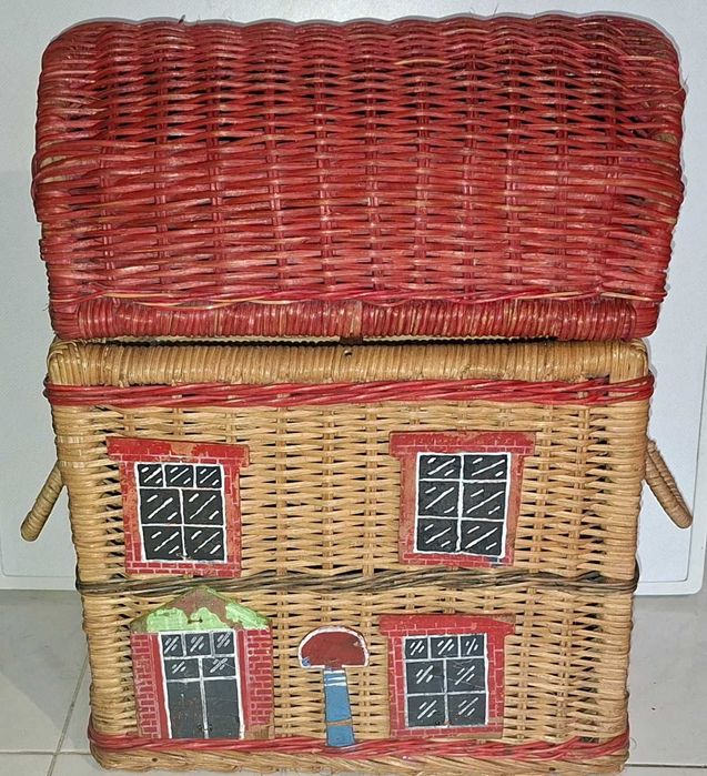 Cesto / Casa para brinquedos, em verga, vintage