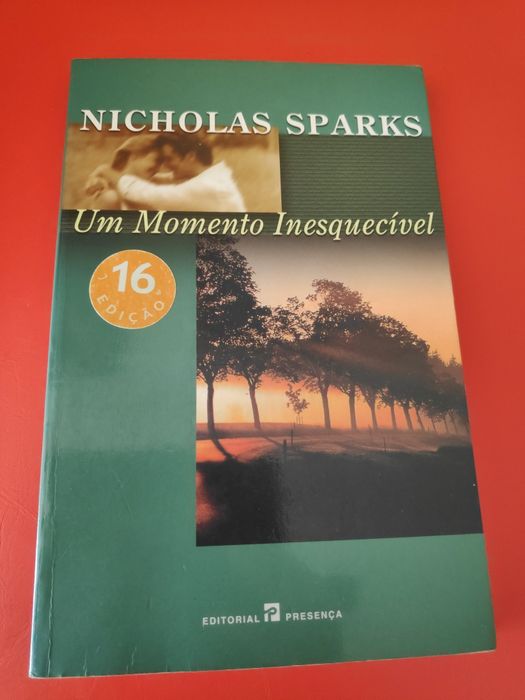 Livro "um momento inesquecível"