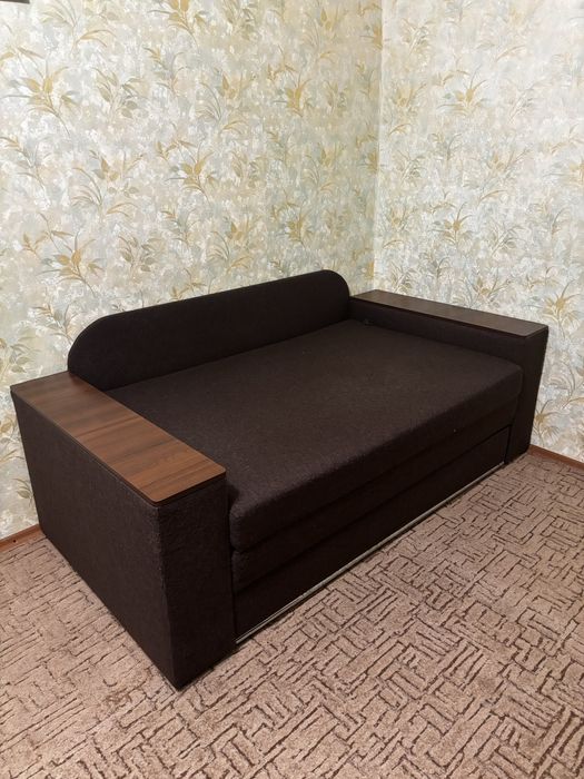 Продам зручний диван у гарному стані