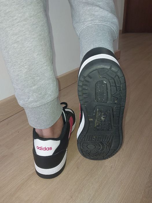 Ténis Adidas USADOS - Preto/Branco/Rosa - Clássicos (Tamanho 46)