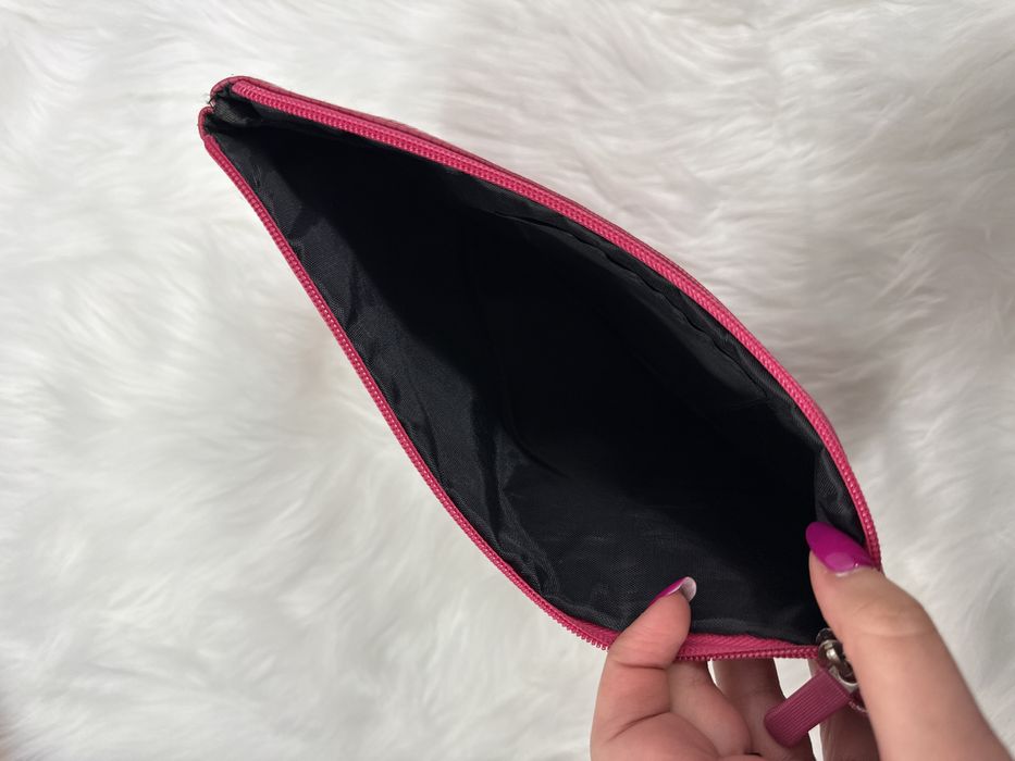 Różowa kosmetyczka