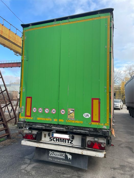 Вантажівка у парі: ТЯГАЧ та НАПІВПРИЧІП