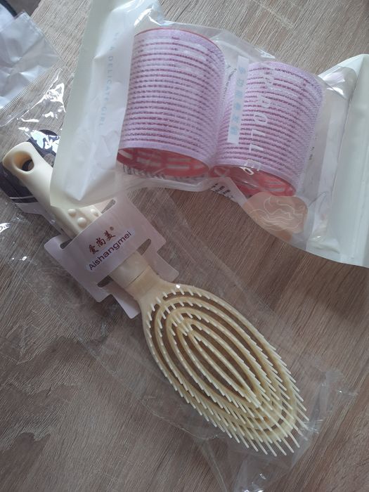 Лот бігуді липучки+щітка для волосся