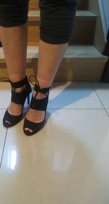 Mega seksowne, czarne szpilki Stradivarius, rozm.39