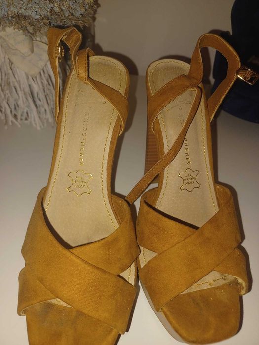 Sandálias Atmosphere camel