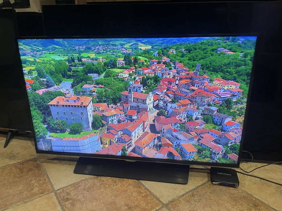 Телевізор Samsung 40 Full HD +кріплення