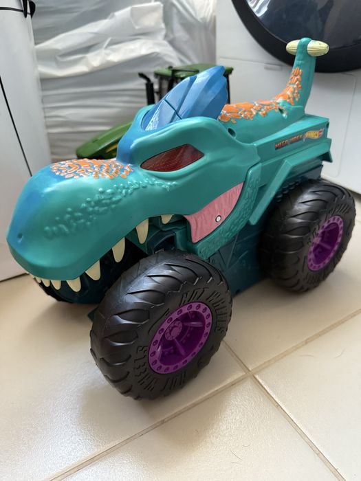 Мега Монстр Трак Хот Вілс Hot Wheels Monster Trucks / автовоз / великі машини / робот