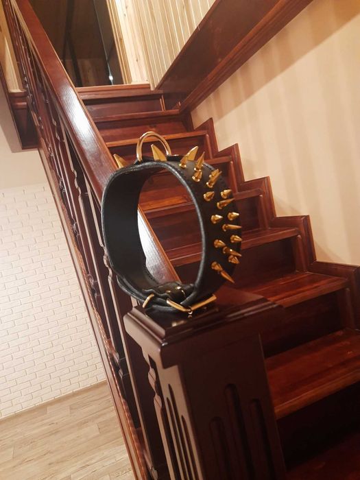 Продам ошейник из натуральной кожи ручной работы