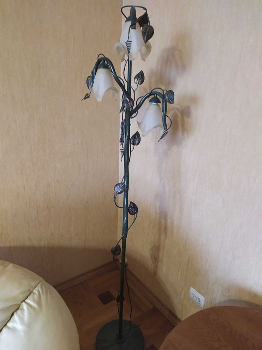 Люстра, торшер та бра, ковані, флористика: 1 100 грн. - Освітлення ...