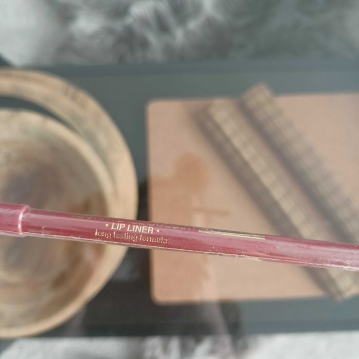 Kredka do ust Eveline