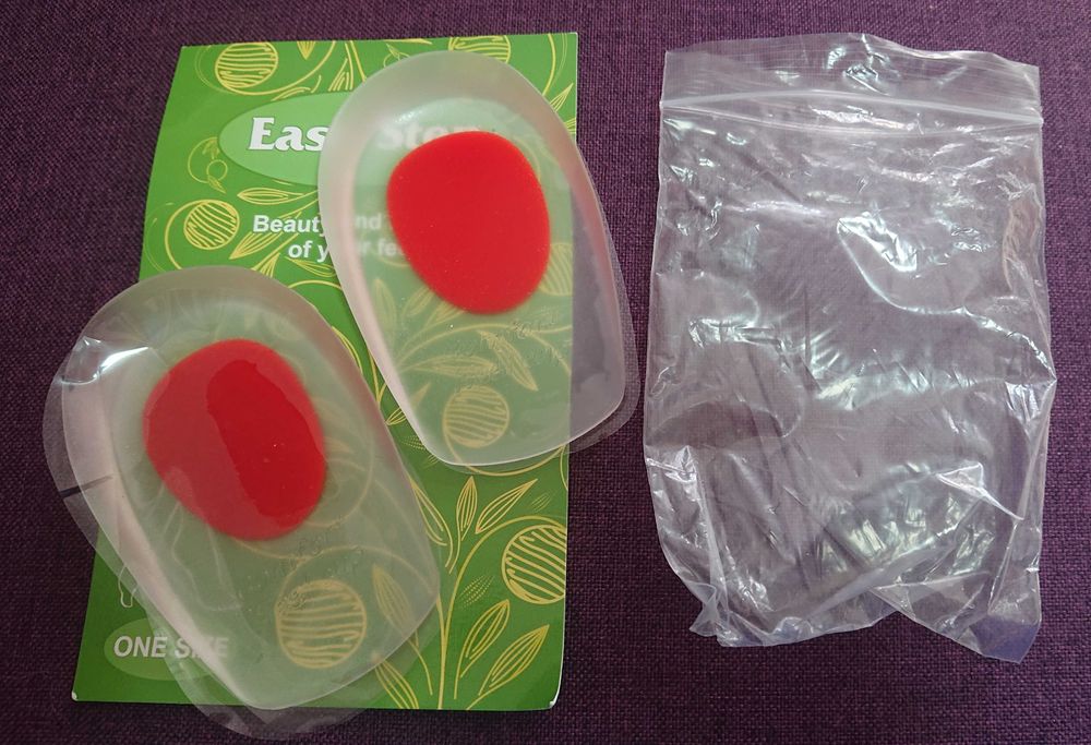 Силиконовые накладки в обувь напяточники