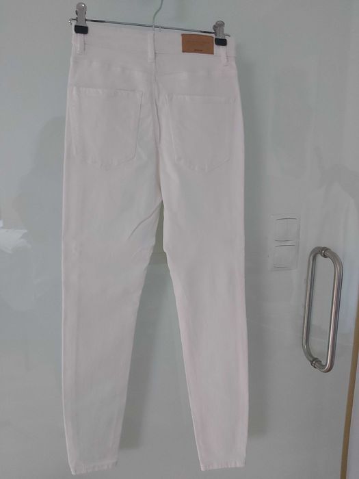 Roupa usada em excelente estado