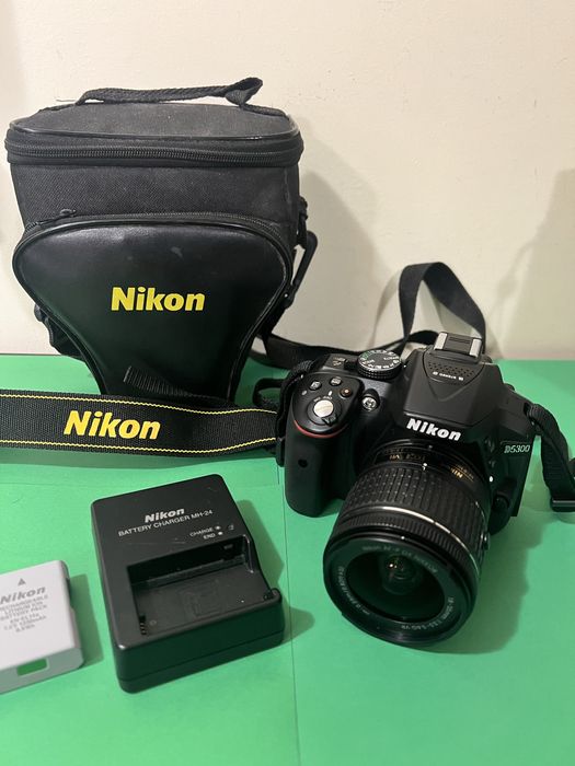 Nikon D3500  + Lente 18-55mm - pouco usada